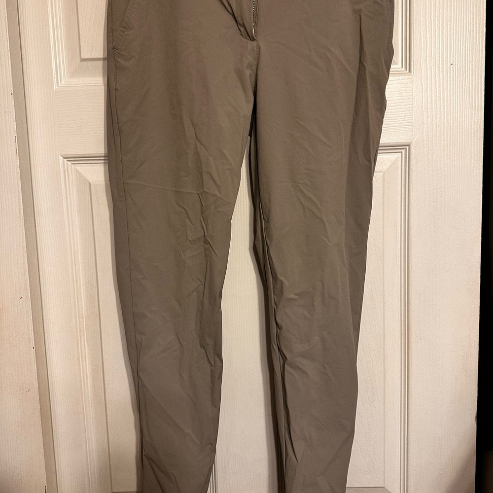 Women's Light Gray Leggings - Picture 2 of 4